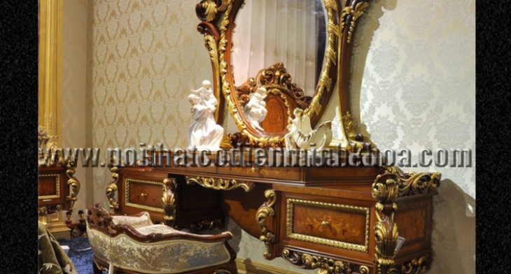 Bàn Phấn Cổ Điển - BP047N