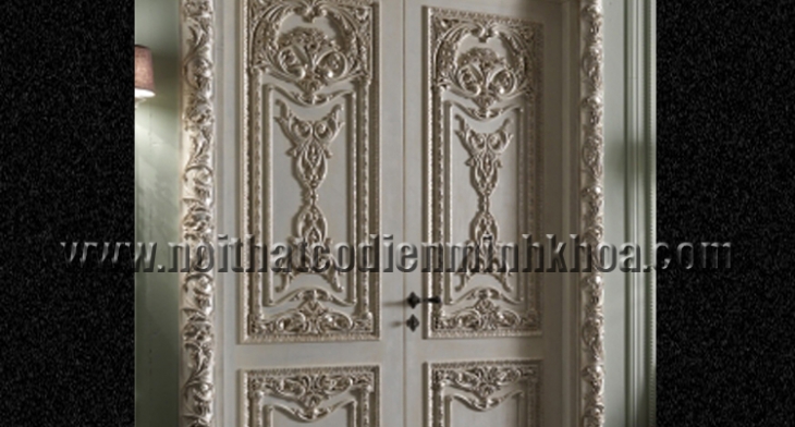 Cua mat tien co dien - MT027N
