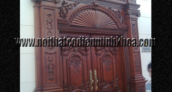 Cửa mặt tiền cổ điển - MT028N